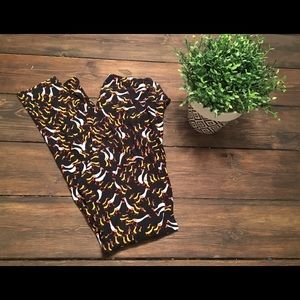 Lularoe mama duckling leggings!